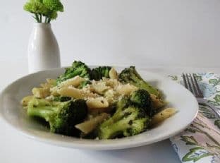 Penne Pasta with Broccoli and Cheese