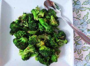 Roasted Broccoli with Lemon and Garlic